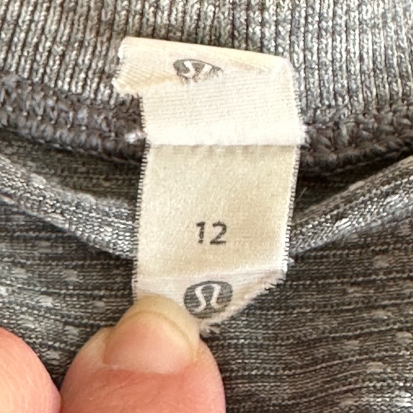 Lululemon | Swiftly Relaxed Long-Sleeve Shirt Hip Length, Size 12 - Picture 6 of 10